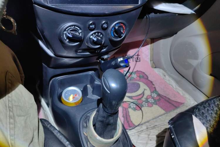 Used Dongfeng Junfeng ER30 2018 Base Model Gear Lever