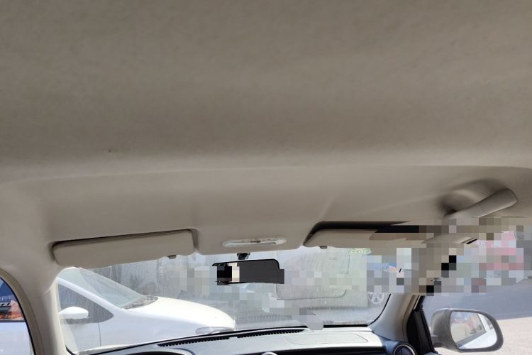 Used Dongfeng Junfeng ER30 2018 Base Model Interior 4
