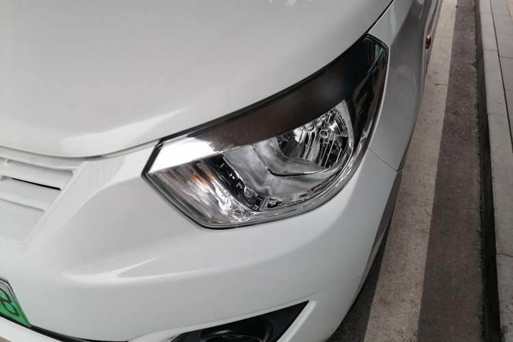 Used Dongfeng Junfeng ER30 2018 Base Model Left Front Headlight