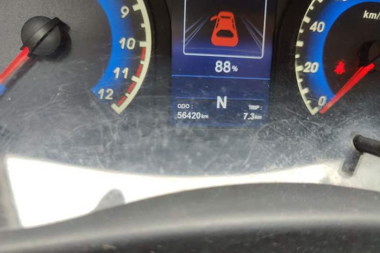Used Dongfeng Junfeng ER30 2018 Base Model Odometer Close Up