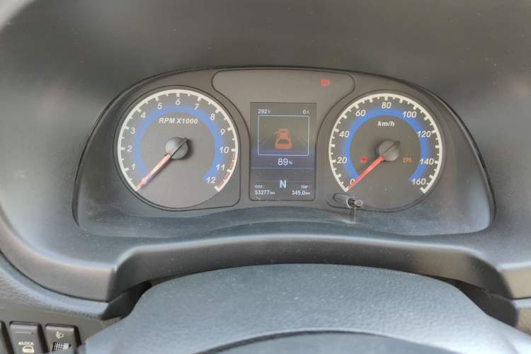 Used Dongfeng Junfeng ER30 2018 Base Model Odometer Close Up
