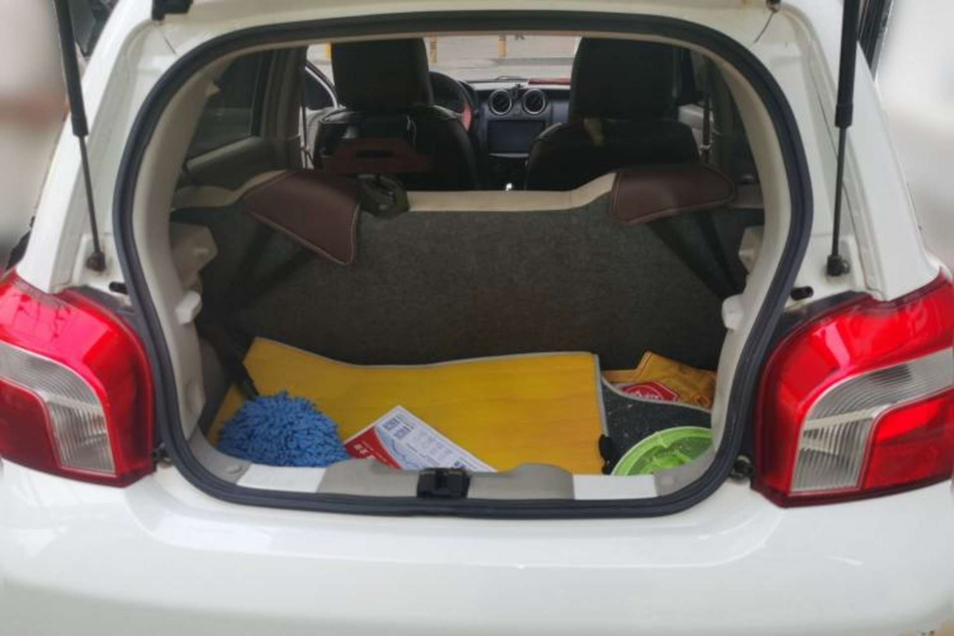 Used Dongfeng Junfeng ER30 2018 Base Model Trunk