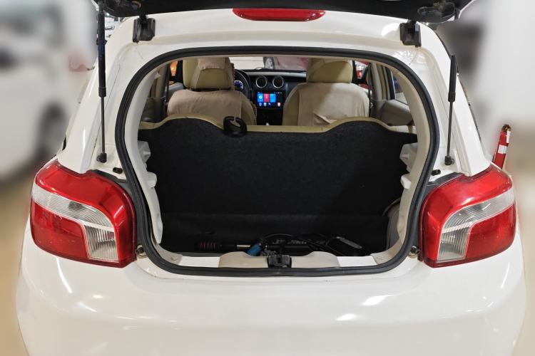 Used Dongfeng Junfeng ER30 2018 Base Model Trunk