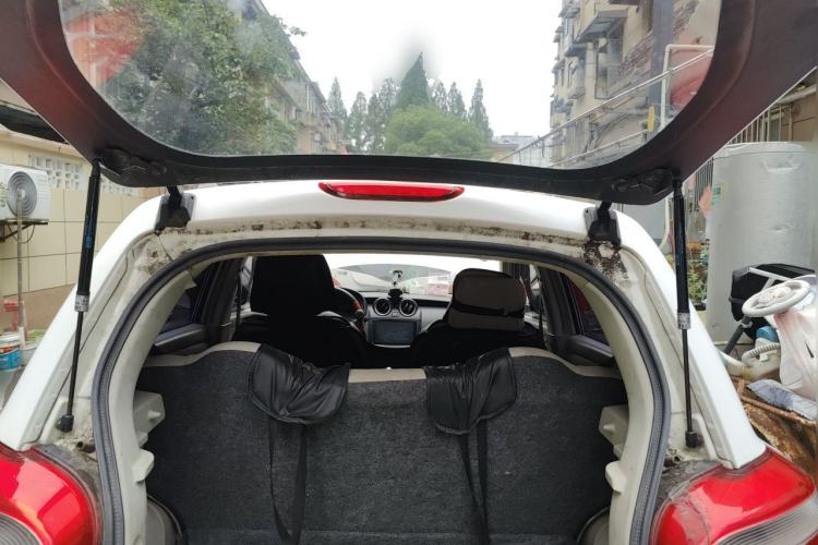 Used Dongfeng Junfeng ER30 2018 Base Model Trunk