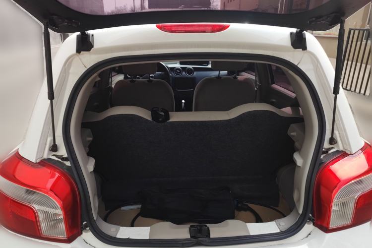 Used Dongfeng Junfeng ER30 2018 Base Model Trunk