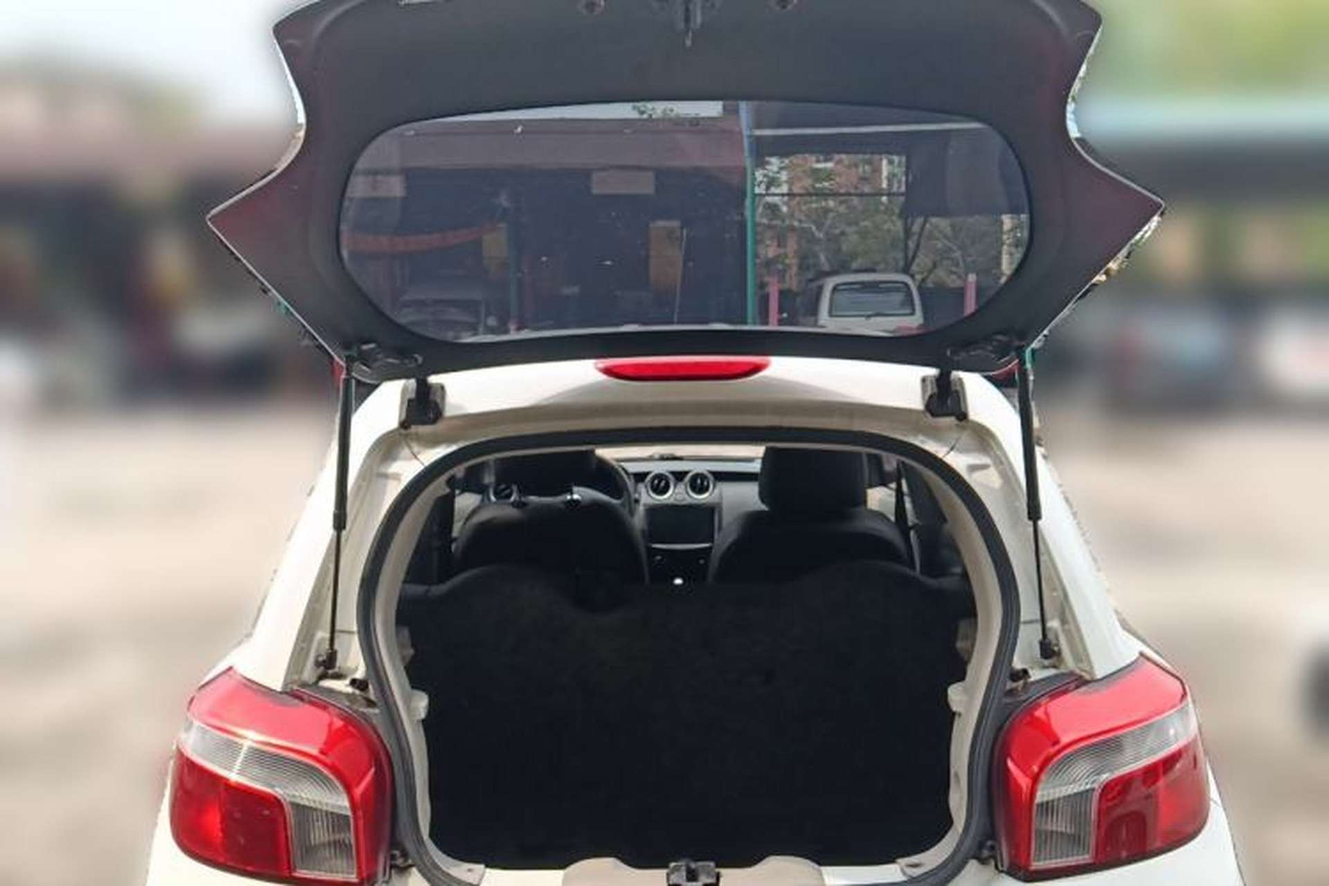 Used Dongfeng Junfeng ER30 2018 Base Model Trunk