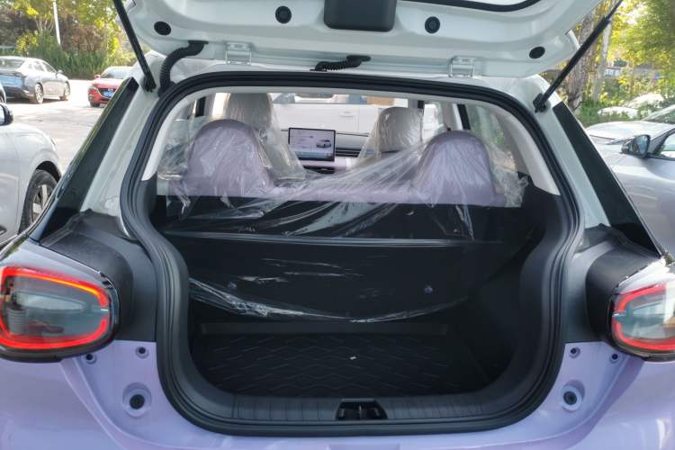 Used Dongfeng NAMMI 01 2024 New Edition 330 Plus Smart+ Trunk