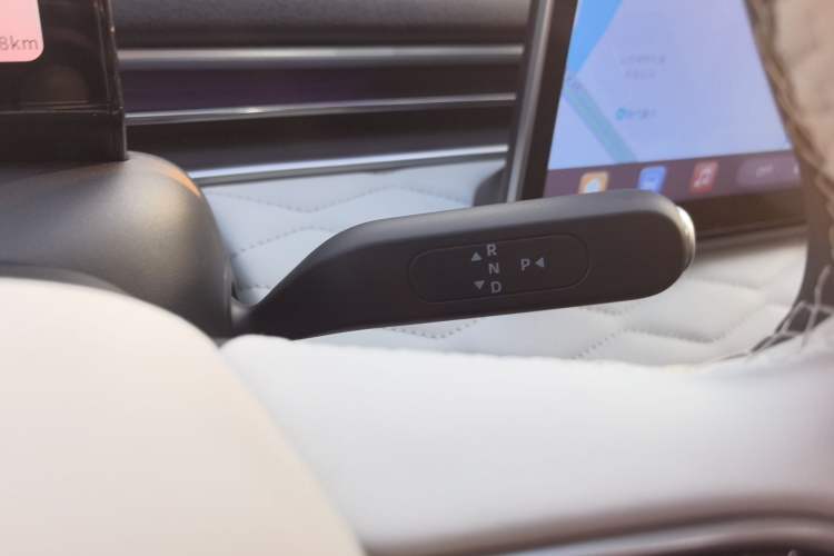 Used Dongfeng NAMMI 01 2024 New Edition 330 Plus Smart+ Gear Lever