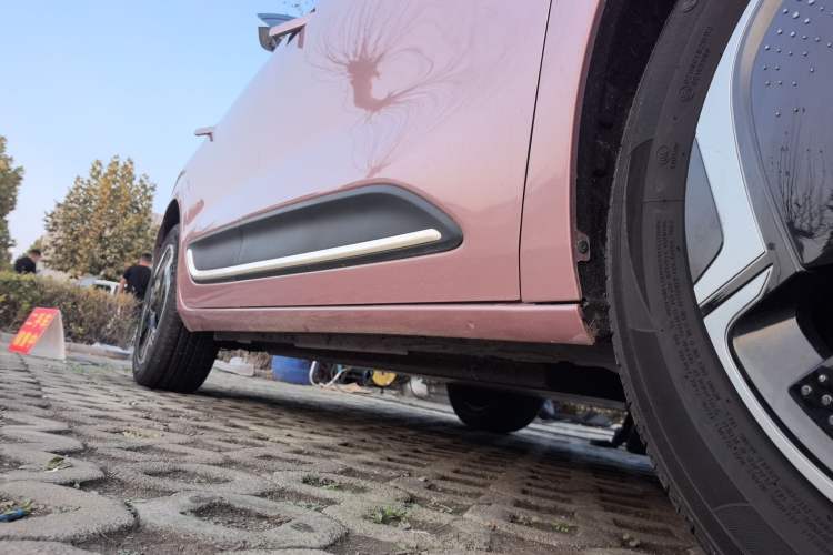 Used Dongfeng NAMMI 01 2024 New Edition 330 Plus Smart+ Right Side Sill