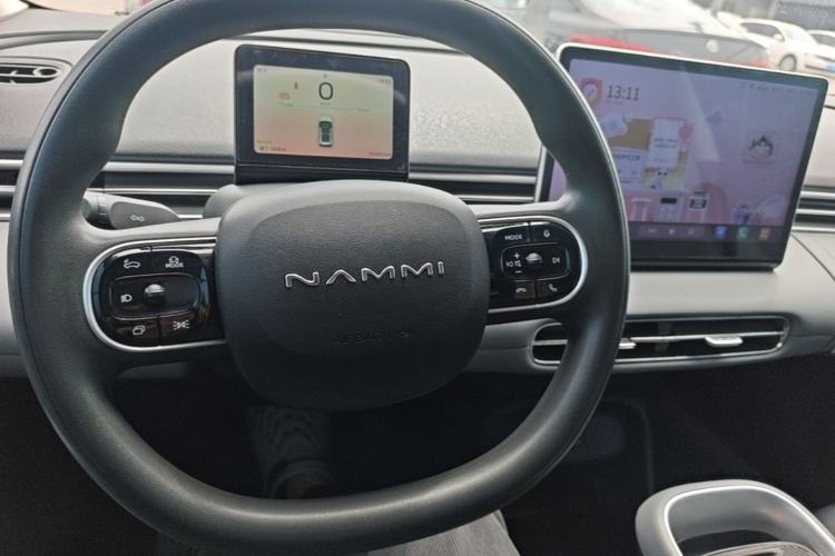 Used Dongfeng NAMMI 01 2024 New Edition 330 Air Center Console