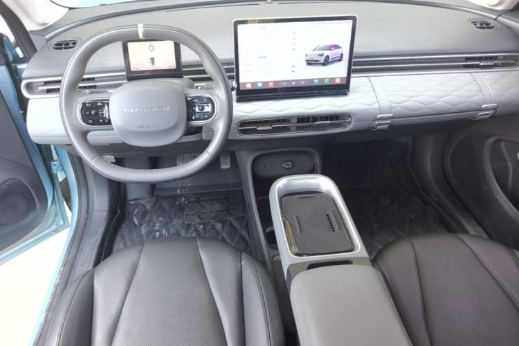 Used Dongfeng NAMMI 01 2024 430 Plus Smart+ Center Console