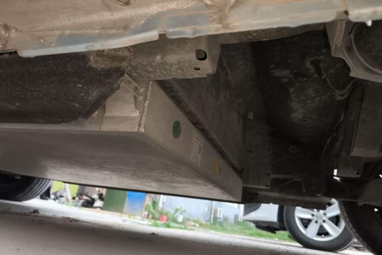 Used Dongfeng NAMMI 01 2024 New Edition 330 Air Chassis Rear Left