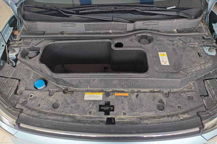 Used Dongfeng NAMMI 01 2024 330 Air Engine Bay