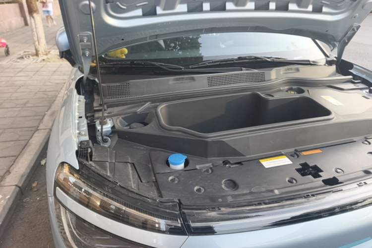 Used Dongfeng NAMMI 01 2024 New Edition 330 Plus Smart+ Engine Bay Right