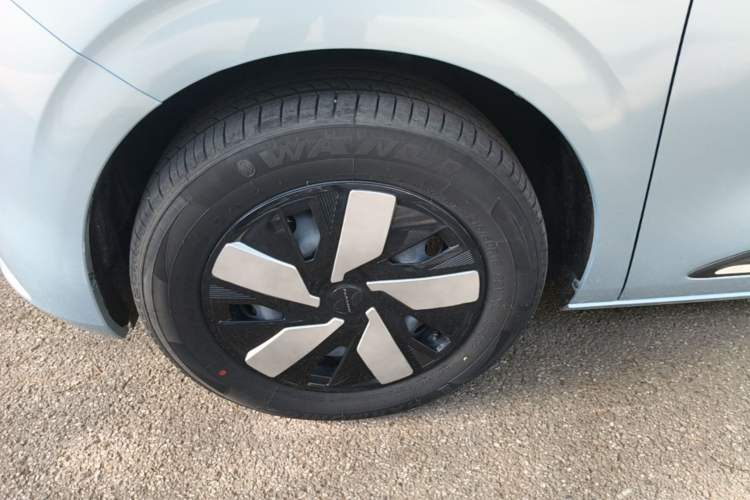Used Dongfeng NAMMI 01 2024 New Edition 330 Air Exterior 4