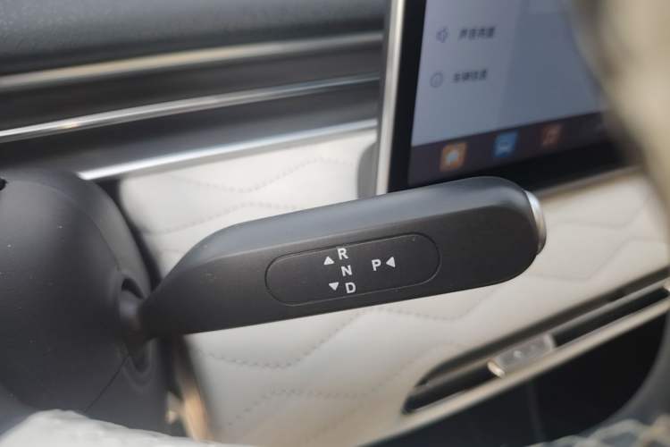 Used Dongfeng NAMMI 01 2024 430 Plus Smart+ Gear Lever