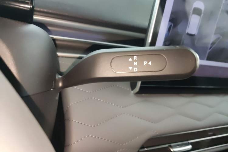 Used Dongfeng NAMMI 01 2024 330 Plus Smart+ Gear Lever