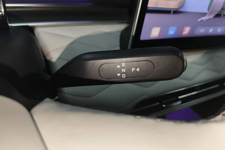 Used Dongfeng NAMMI 01 2024 430 Max Smart+ Gear Lever
