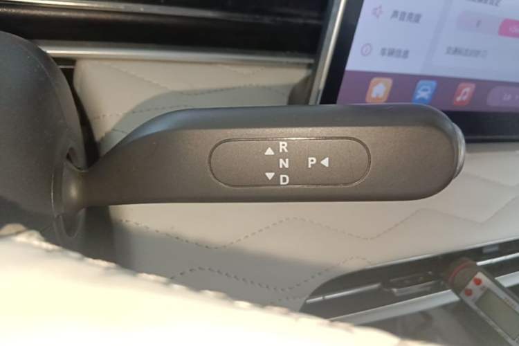 Used Dongfeng NAMMI 01 2024 430 Max Smart+ Gear Lever