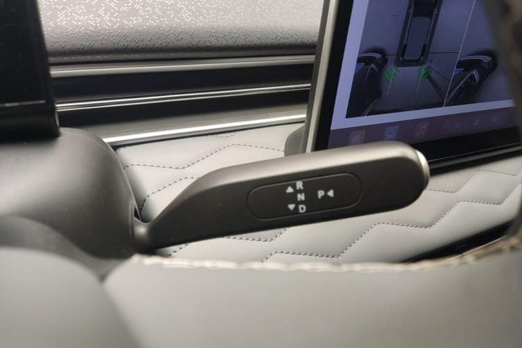 Used Dongfeng NAMMI 01 2024 430 Plus Smart+ Gear Lever