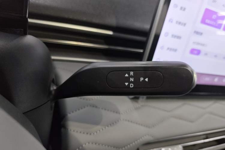 Used Dongfeng NAMMI 01 2024 430 Max Smart+ Gear Lever