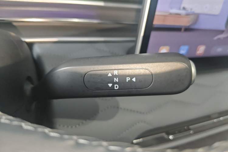 Used Dongfeng NAMMI 01 2024 430 Plus Smart+ Gear Lever