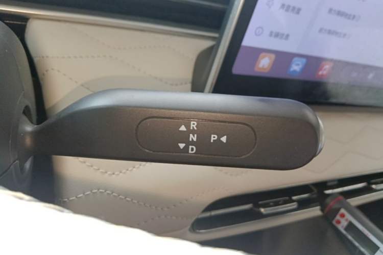 Used Dongfeng NAMMI 01 2024 430 Max Smart+ Gear Lever
