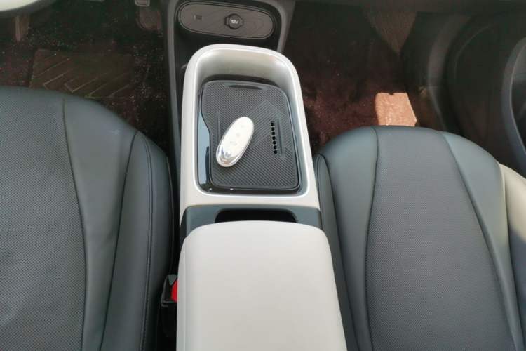 Used Dongfeng NAMMI 01 2024 430 Plus Smart+ Gear Lever