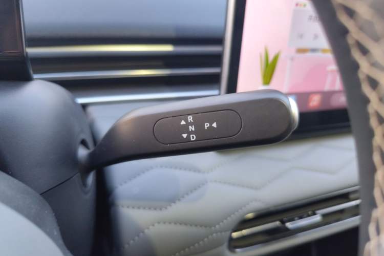 Used Dongfeng NAMMI 01 2024 430 Plus Smart+ Gear Lever
