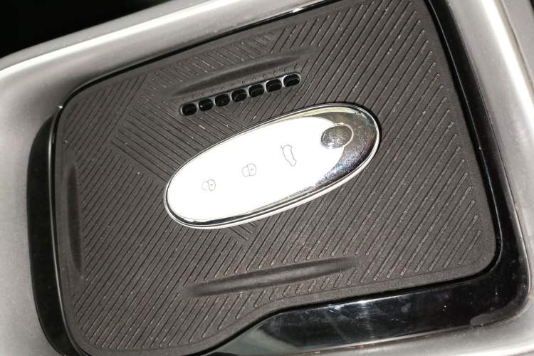 Used Dongfeng NAMMI 01 2024 430 Plus Smart+ Interior 1