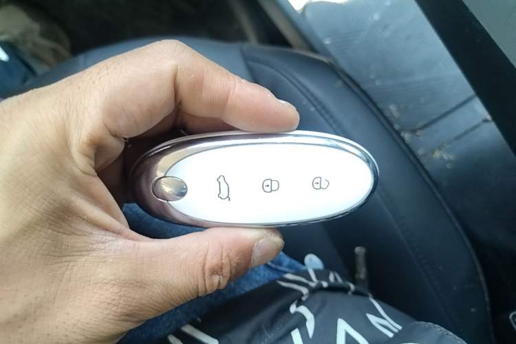 Used Dongfeng NAMMI 01 2024 New Edition 330 Air Interior 1