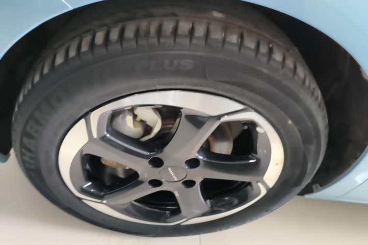 Used Dongfeng NAMMI 01 2024 430 Plus Smart+ Left Front Wheel Hub