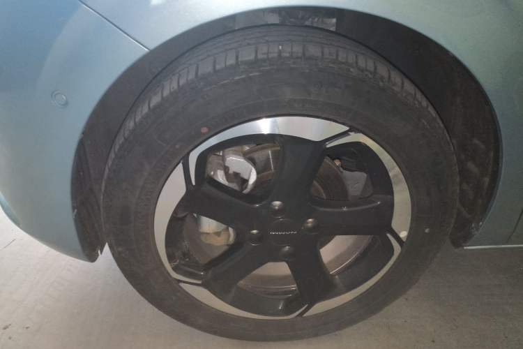 Used Dongfeng NAMMI 01 2024 New Edition 430 Max Smart+ Left Front Wheel Hub