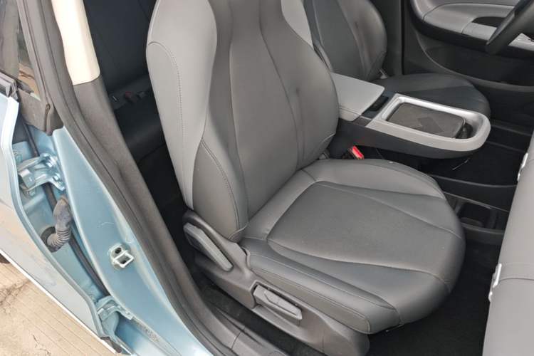 Used Dongfeng NAMMI 01 2024 New Edition 330 Air Right Front Seat