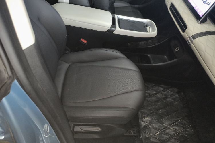 Used Dongfeng NAMMI 01 2024 New Edition 430 Max Smart+ Right Front Seat