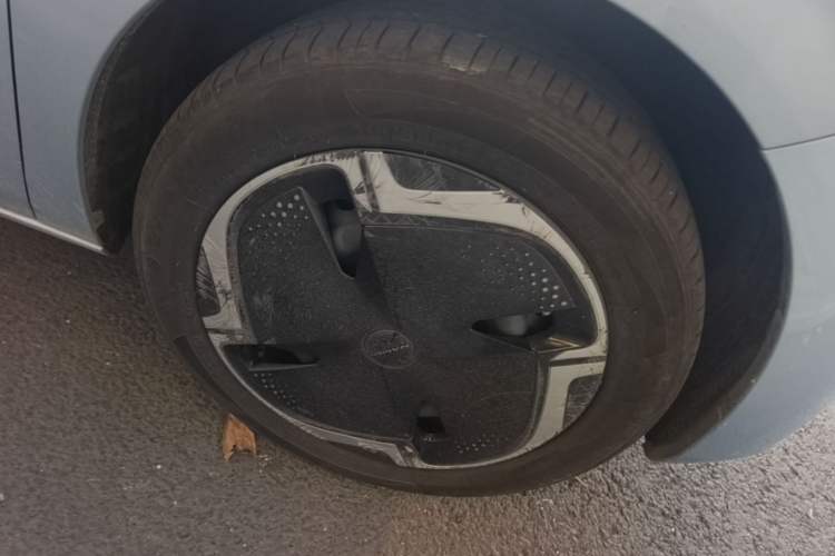 Used Dongfeng NAMMI 01 2024 New Edition 330 Plus Smart+ Right Front Wheel Hub