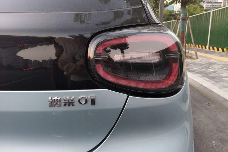 Used Dongfeng NAMMI 01 2024 New Edition 330 Air Right Rear Taillight