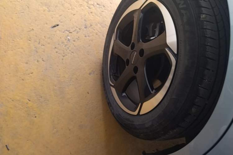 Used Dongfeng NAMMI 01 2024 New Edition 430 Max Smart+ Right Rear Wheel Hub