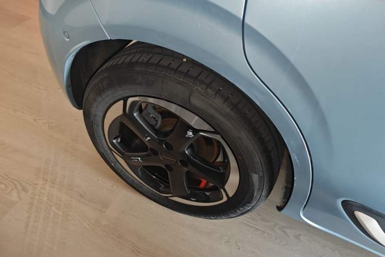 Used Dongfeng NAMMI 01 2024 430 Max Smart+ Right Rear Wheel Hub