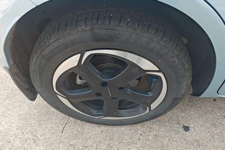 Used Dongfeng NAMMI 01 2024 430 Plus Smart+ Right Rear Wheel Hub