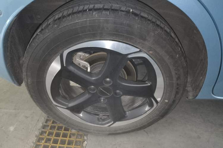 Used Dongfeng NAMMI 01 2024 New Edition 430 Max Smart+ Right Rear Wheel Hub