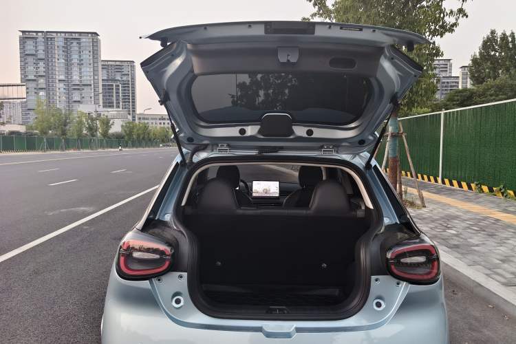 Used Dongfeng NAMMI 01 2024 New Edition 330 Air Trunk
