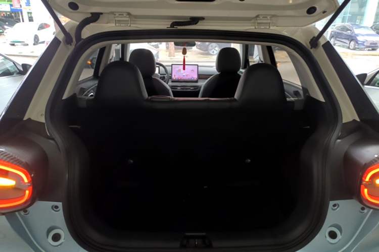 Used Dongfeng NAMMI 01 2024 430 Plus Smart+ Trunk