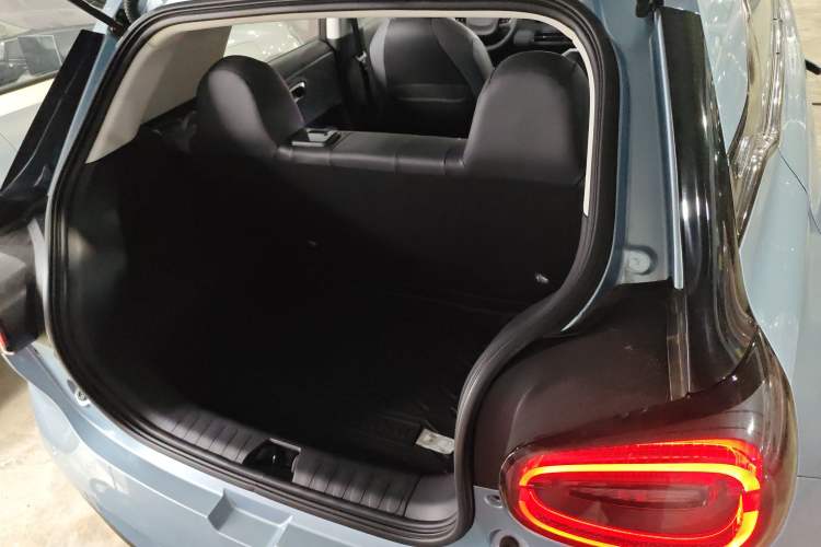 Used Dongfeng NAMMI 01 2024 New Edition 330 Plus Smart+ Trunk