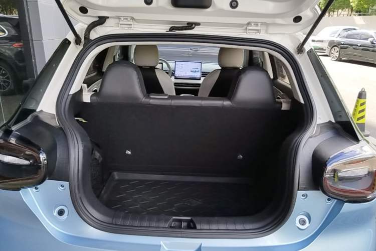 Used Dongfeng NAMMI 01 2024 430 Plus Smart+ Trunk