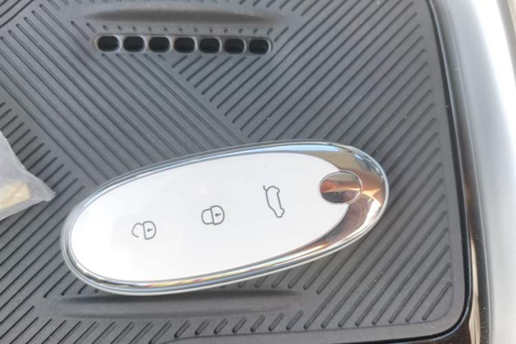 Used Dongfeng NAMMI 01 2024 430 Plus Smart+ Vehicle Key