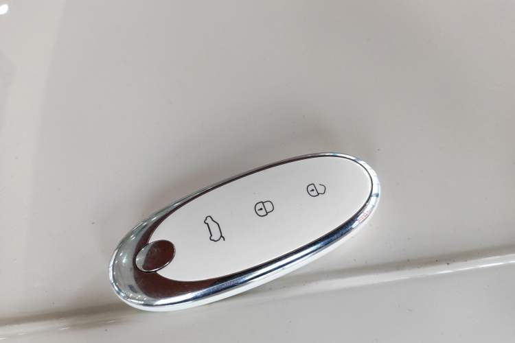 Used Dongfeng NAMMI 01 2024 430 Plus Smart+ Vehicle Key