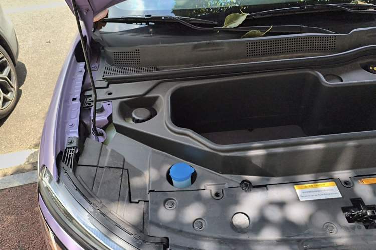 Used Dongfeng NAMMI 01 2024 New Edition 330 Plus Smart+ Engine Bay Right