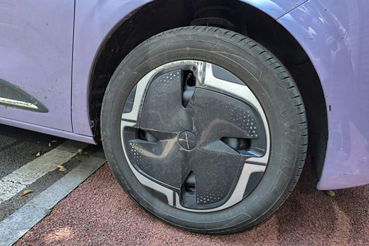 Used Dongfeng NAMMI 01 2024 New Edition 330 Plus Smart+ Right Front Wheel Hub