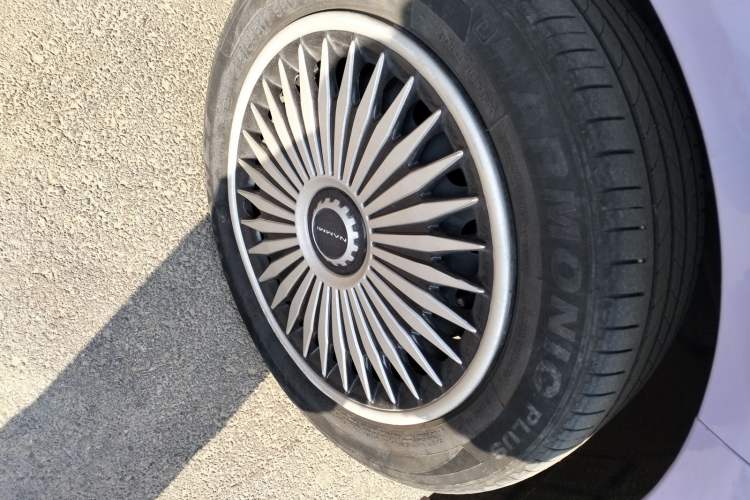 Used Dongfeng NAMMI 01 2024 New Edition 330 Plus Smart+ Right Front Wheel Hub
